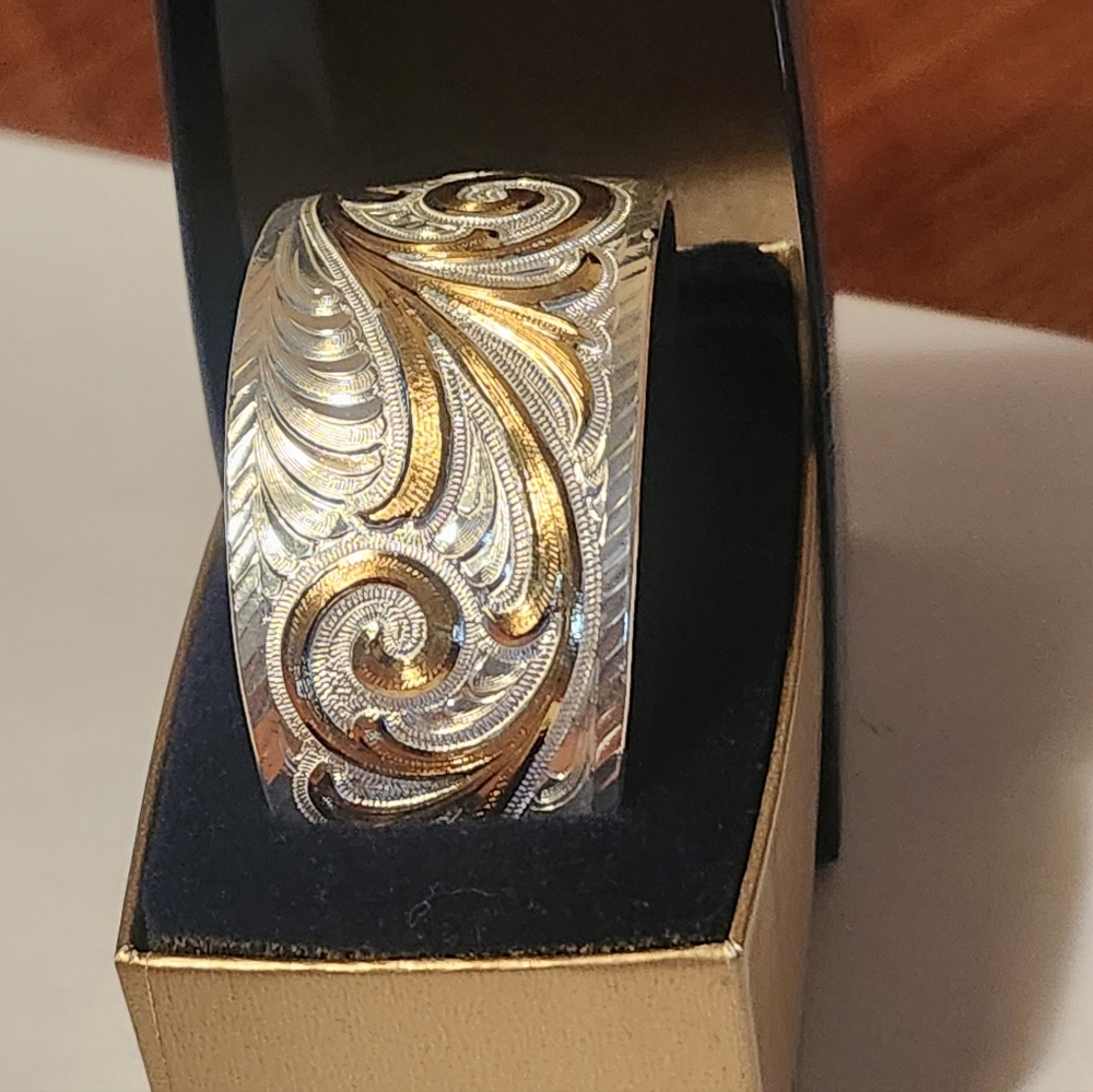 Montana Silversmiths Silver and Gold Leaf Bracelet